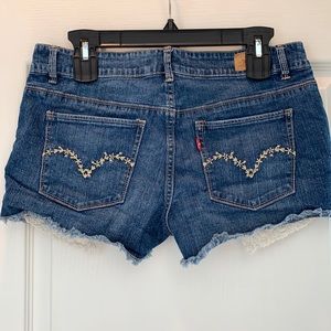 LEVI'S DENIM JEAN SHORTS size 11